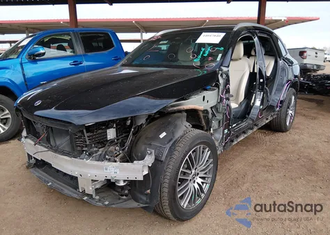 2024 Mercedes-Benz Glc 300 Suv z USA, uszkodzony, nr VIN W1NKM4GB1RF196089